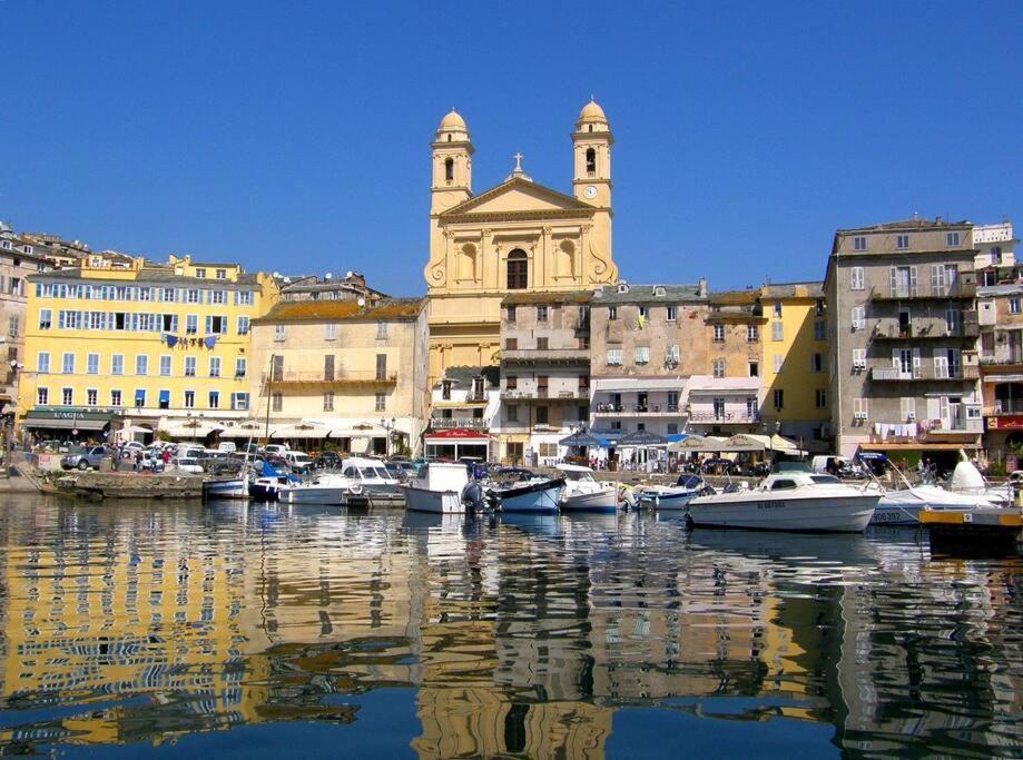 Appartement Vue Mer Avec Parking Gratuit Sur Place Bastia  Exterior foto